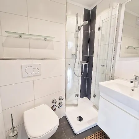 B05-001 * ハイリゲンハーフェン